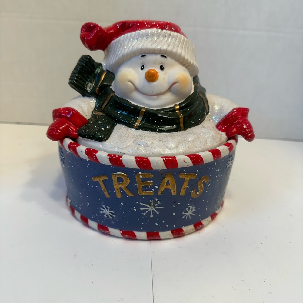 Ceramic Snowman Treats Jar Holiday Christmas Cookie Canister Blue Red White